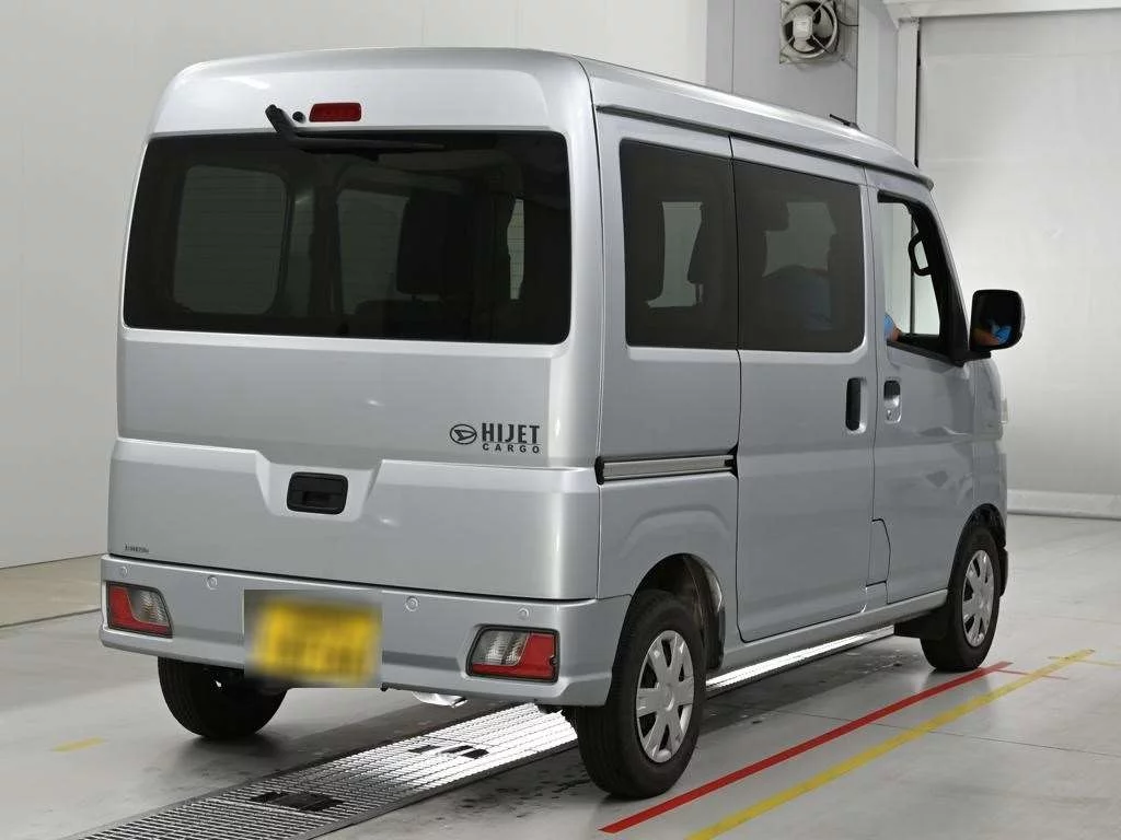 Daihatsu Hijet Cargo S700V 2022